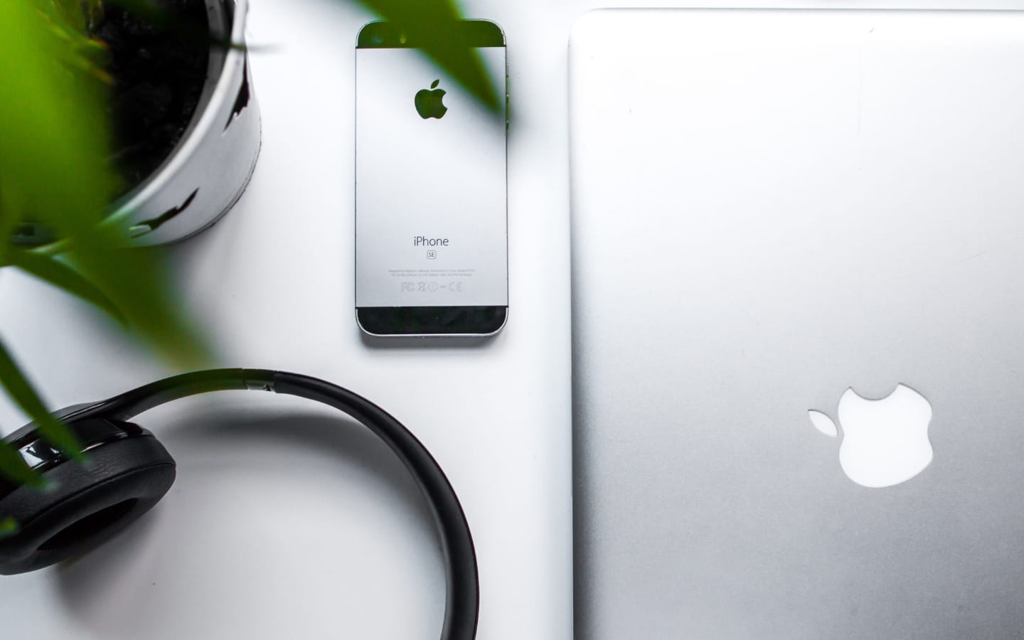 sell apple devices plants iphone laptop